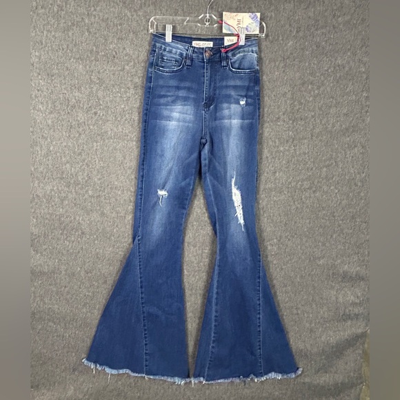 YMI Jeans Juniors/Womens 3/26 Blue High Rise Flare Bottom Distressed gigi fit - Picture 1 of 15
